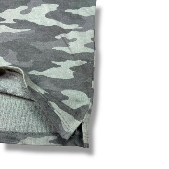 Champion Camo T-Shirt Sz Medium Green Gray Crewneck Short Sleeve Streetwear Tee - Picture 2 of 8